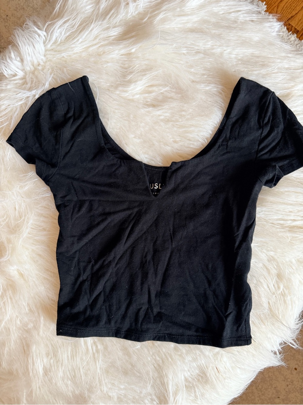 Women's Black Scoop Neck Crop Top